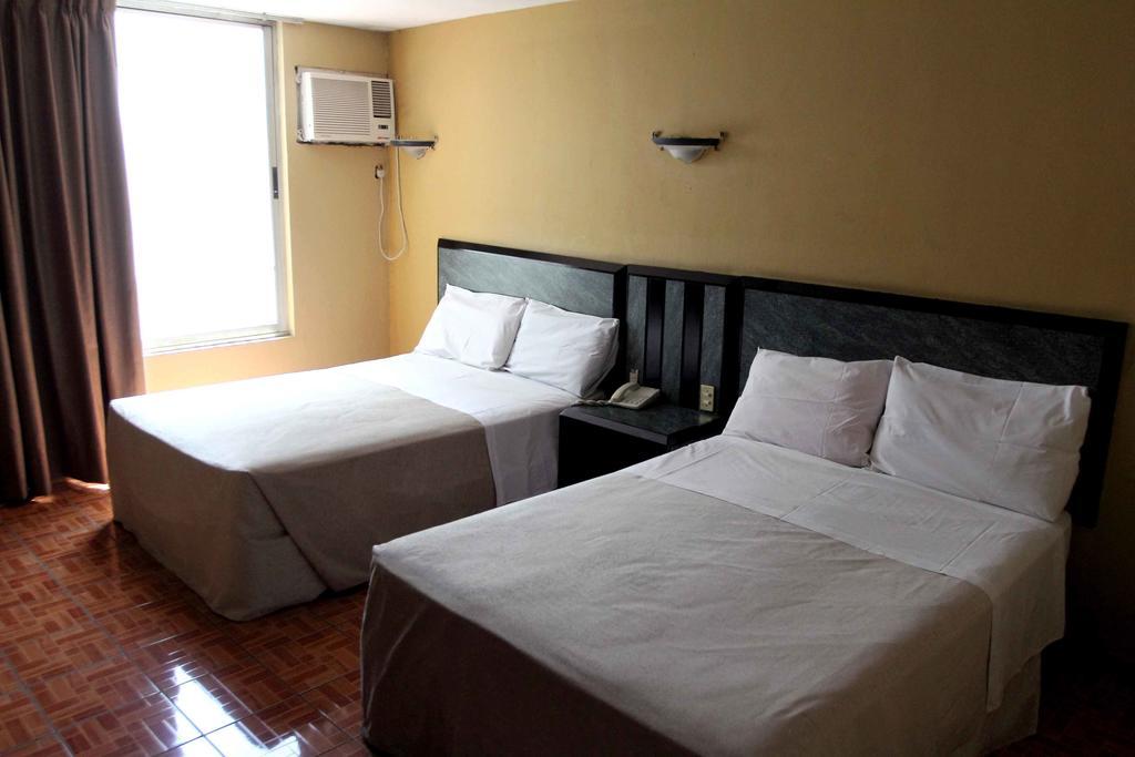 Hotel Universo Guadalajara Room photo